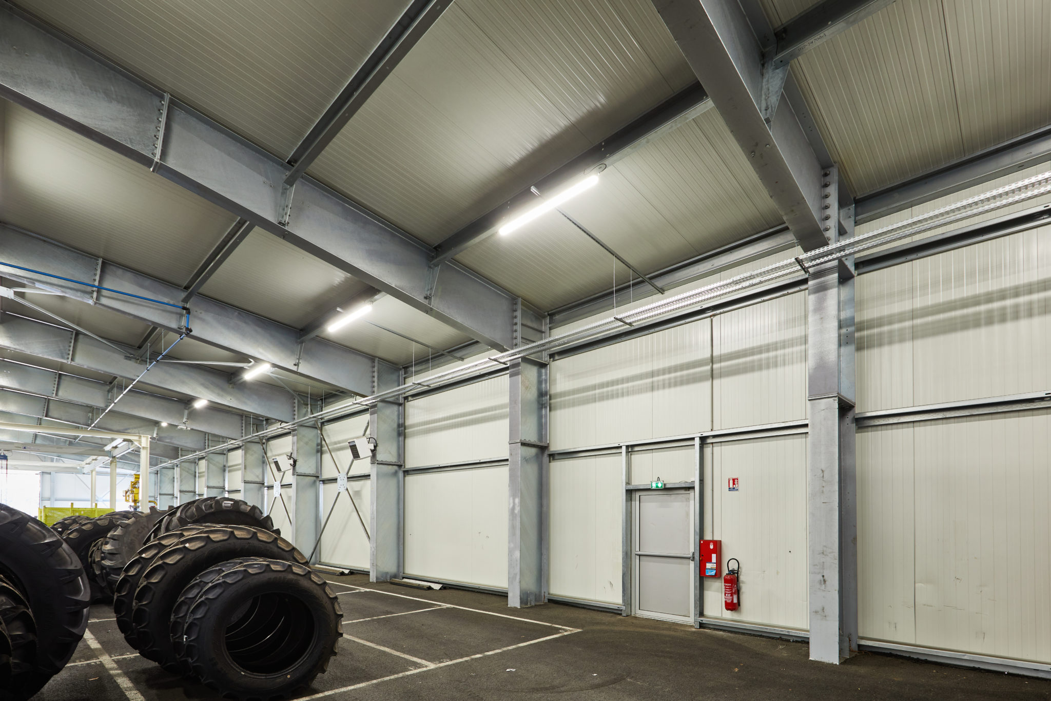 Hangar métallique industriel NEXTENSIA 100% acier à la vente ou à la location